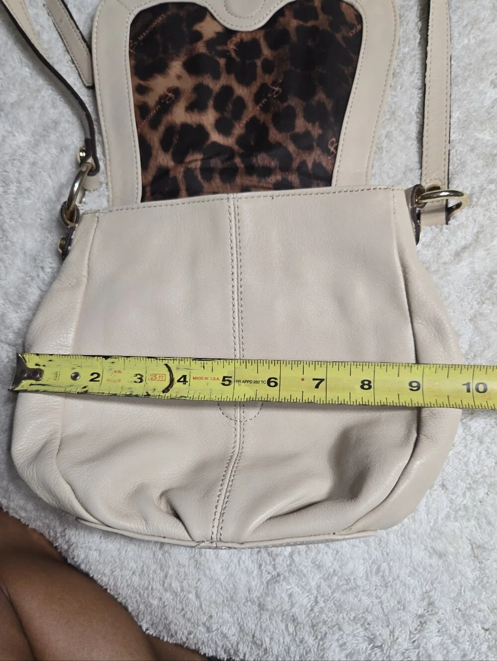 Vintqge Y2k B. Makowsky Beige Pebbled Leather Studded Grommet Crossbody Bag